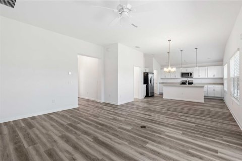 Casa en alquiler en The Villages, Florida, 3 dormitorios, 131.83 m2 № 1553708 - foto 9