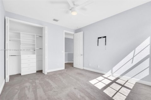 Townhouse in Fort Lauderdale, Florida 3 bedrooms, 232.44 sq.m. № 1928085 - photo 26