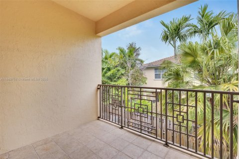 Townhouse in Fort Lauderdale, Florida 3 bedrooms, 232.44 sq.m. № 1928085 - photo 20