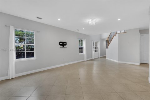 Townhouse in Fort Lauderdale, Florida 3 bedrooms, 232.44 sq.m. № 1928085 - photo 10