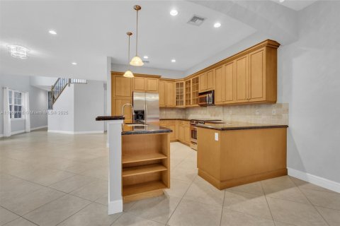 Townhouse in Fort Lauderdale, Florida 3 bedrooms, 232.44 sq.m. № 1928085 - photo 14