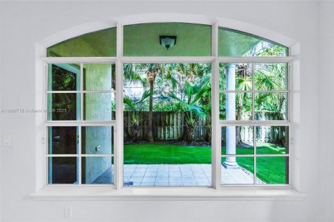 Townhouse in Fort Lauderdale, Florida 3 bedrooms, 232.44 sq.m. № 1928085 - photo 17