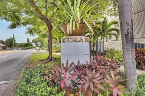 Townhouse in Fort Lauderdale, Florida 3 bedrooms, 232.44 sq.m. № 1928085 - photo 3