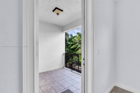 Townhouse in Fort Lauderdale, Florida 3 bedrooms, 232.44 sq.m. № 1928085 - photo 21