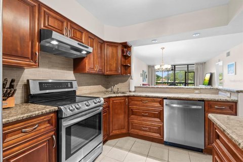 Condo in Tarpon Springs, Florida, 2 bedrooms  № 2386228 - photo 7