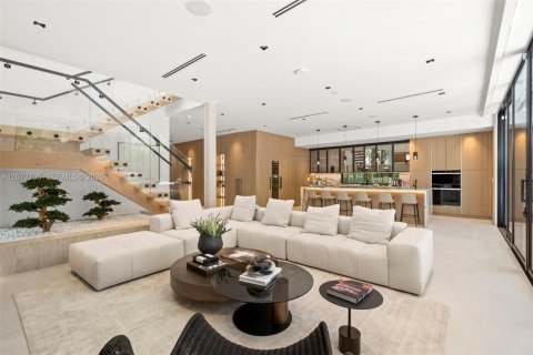Villa ou maison à vendre à Miami Beach, Floride: 3 chambres, 236.25 m2 № 2409566 - photo 13
