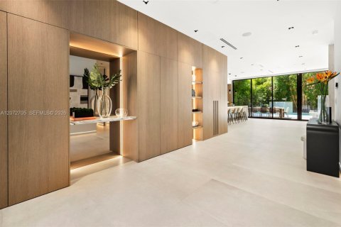 Villa ou maison à vendre à Miami Beach, Floride: 3 chambres, 236.25 m2 № 2409566 - photo 18