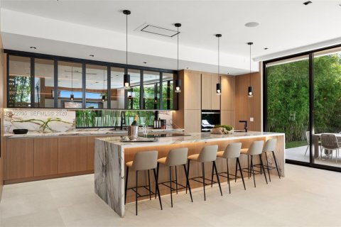 Villa ou maison à vendre à Miami Beach, Floride: 3 chambres, 236.25 m2 № 2409566 - photo 11