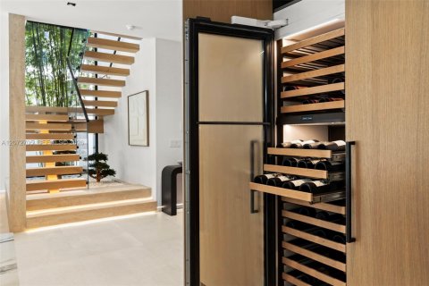 Villa ou maison à vendre à Miami Beach, Floride: 3 chambres, 236.25 m2 № 2409566 - photo 15
