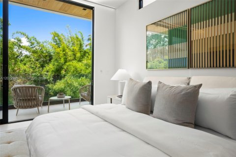 Villa ou maison à vendre à Miami Beach, Floride: 3 chambres, 236.25 m2 № 2409566 - photo 24