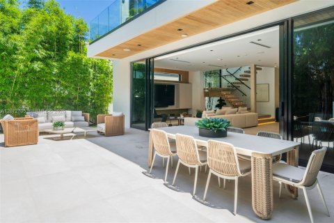 Villa ou maison à vendre à Miami Beach, Floride: 3 chambres, 236.25 m2 № 2409566 - photo 9