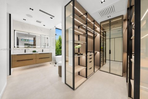 Villa ou maison à vendre à Miami Beach, Floride: 3 chambres, 236.25 m2 № 2409566 - photo 26