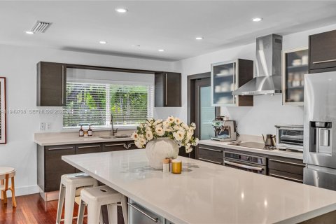 Купить виллу или дом в Корал-Гейблс, Флорида 3 спальни, 157.75м2, № 2005524 - фото 9