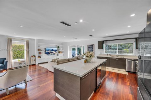 Купить виллу или дом в Корал-Гейблс, Флорида 3 спальни, 157.75м2, № 2005524 - фото 10