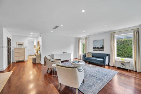 Купить виллу или дом в Корал-Гейблс, Флорида 3 спальни, 157.75м2, № 2005524 - фото 14