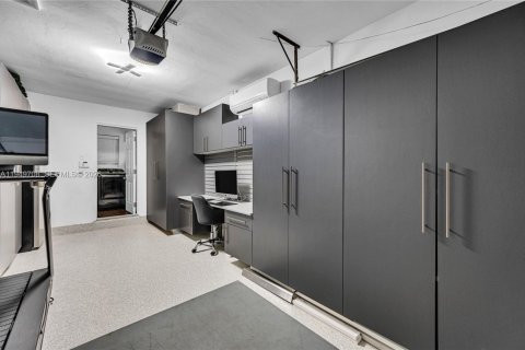 Купить виллу или дом в Корал-Гейблс, Флорида 3 спальни, 157.75м2, № 2005524 - фото 18