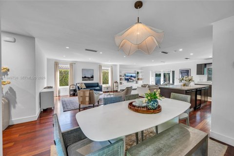 Купить виллу или дом в Корал-Гейблс, Флорида 3 спальни, 157.75м2, № 2005524 - фото 12