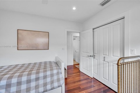 Купить виллу или дом в Корал-Гейблс, Флорида 3 спальни, 157.75м2, № 2005524 - фото 28