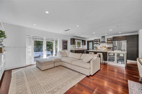 Купить виллу или дом в Корал-Гейблс, Флорида 3 спальни, 157.75м2, № 2005524 - фото 6