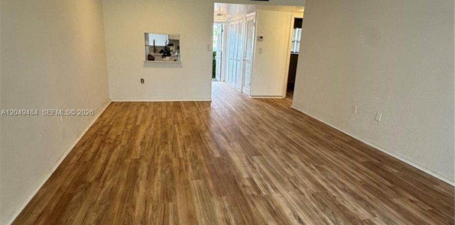 Condo à Sunrise, Floride, 2 chambres  № 2189997
