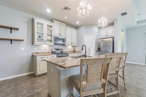 Casa en venta en Wesley Chapel, Florida, 3 dormitorios, 148.27 m2 № 1905632 - foto 4