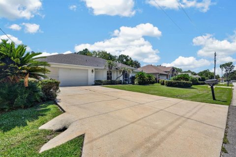 Villa ou maison à vendre à Palm Coast, Floride: 3 chambres, 191.38 m2 № 2321411 - photo 8