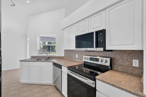 Villa ou maison à vendre à Palm Coast, Floride: 3 chambres, 191.38 m2 № 2321411 - photo 16