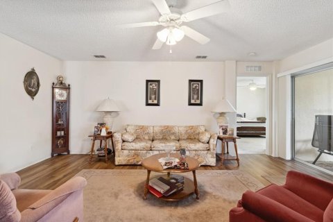 House in Ocala, Florida 2 bedrooms, 140.93 sq.m. № 1543625 - photo 12