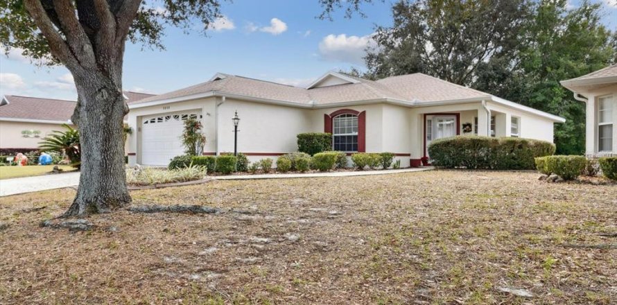 House in Ocala, Florida 2 bedrooms, 140.93 sq.m. № 1543625