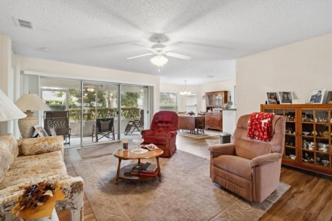 House in Ocala, Florida 2 bedrooms, 140.93 sq.m. № 1543625 - photo 10