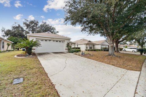 House in Ocala, Florida 2 bedrooms, 140.93 sq.m. № 1543625 - photo 2