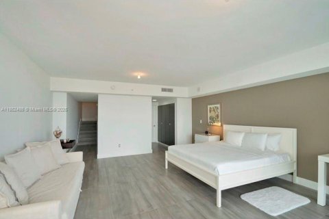 Condo in Sunny Isles Beach, Florida, 3 bedrooms  № 1880247 - photo 13