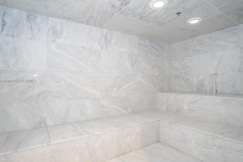Condo in Sunny Isles Beach, Florida, 3 bedrooms  № 1880247 - photo 21