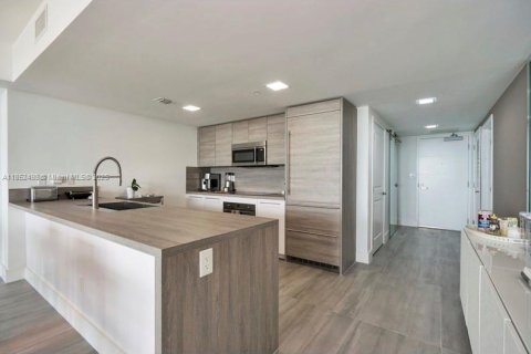 Condo in Sunny Isles Beach, Florida, 3 bedrooms  № 1880247 - photo 4