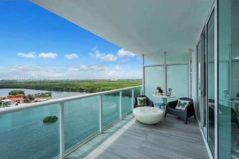 Condo in Sunny Isles Beach, Florida, 3 bedrooms  № 1880247 - photo 1