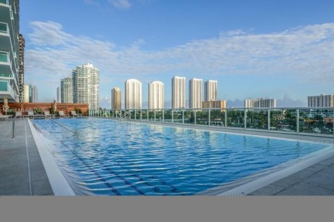 Condo in Sunny Isles Beach, Florida, 3 bedrooms  № 1880247 - photo 19