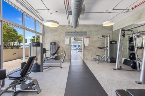 Condo in Miami Beach, Florida  № 2000864 - photo 19