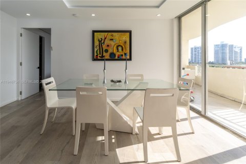 Снять в аренду кондоминиум в Халландейл-Бич, Флорида 2 спальни, 108.23м2, № 2004816 - фото 7