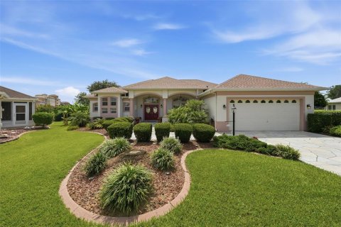 House in The Villages, Florida 3 bedrooms, 225.66 sq.m. № 2330911