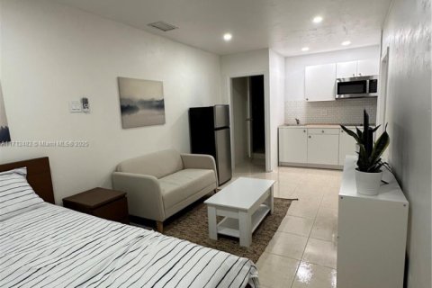 Casa en venta en West Palm Beach, Florida, 3 dormitorios, 140.38 m2 № 1763237 - foto 17