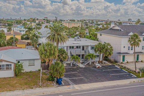 Studio in the Condo in Saint Pete Beach, Florida № 2118943 - photo 18