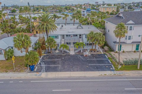 Studio in the Condo in Saint Pete Beach, Florida № 2118943 - photo 17