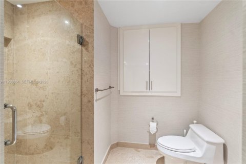 Condominio en alquiler en Miami Beach, Florida, 2 dormitorios, 144 m2 № 1995176 - foto 27