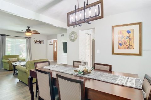 Casa en venta en Tampa, Florida, 4 dormitorios, 157.93 m2 № 2334235 - foto 14