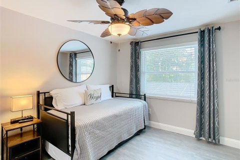 Casa en venta en Tampa, Florida, 4 dormitorios, 157.93 m2 № 2334235 - foto 28