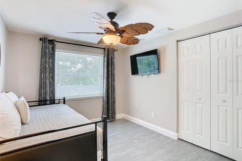 Casa en venta en Tampa, Florida, 4 dormitorios, 157.93 m2 № 2334235 - foto 27