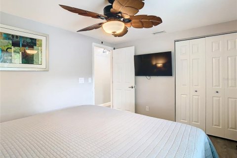 Casa en venta en Tampa, Florida, 4 dormitorios, 157.93 m2 № 2334235 - foto 30