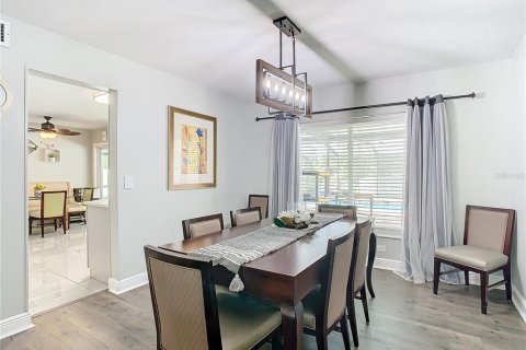 Casa en venta en Tampa, Florida, 4 dormitorios, 157.93 m2 № 2334235 - foto 13