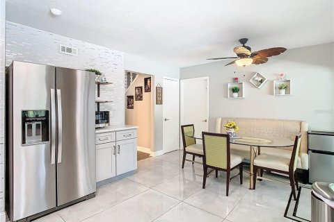 Casa en venta en Tampa, Florida, 4 dormitorios, 157.93 m2 № 2334235 - foto 20