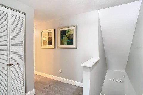 Casa en venta en Tampa, Florida, 4 dormitorios, 157.93 m2 № 2334235 - foto 26
